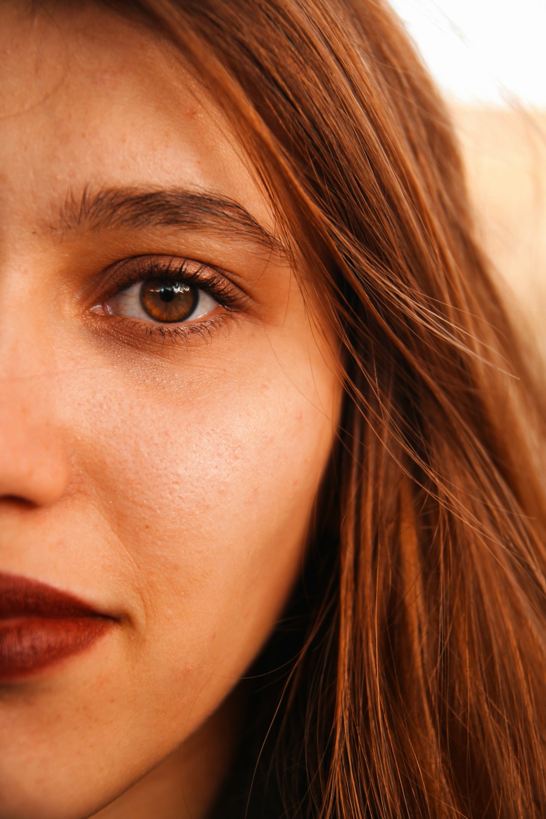 Photo by Hichem Dahmani woman's left eye
